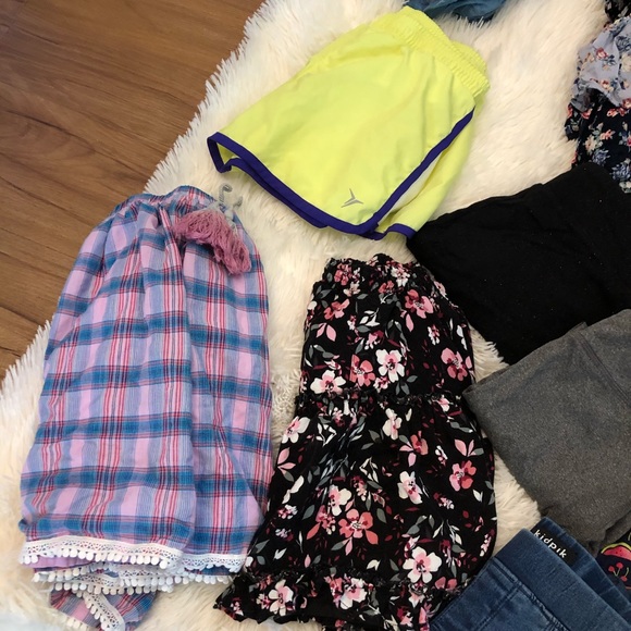 Girls 9 piece lot. Size 10/12 - Picture 3 of 4